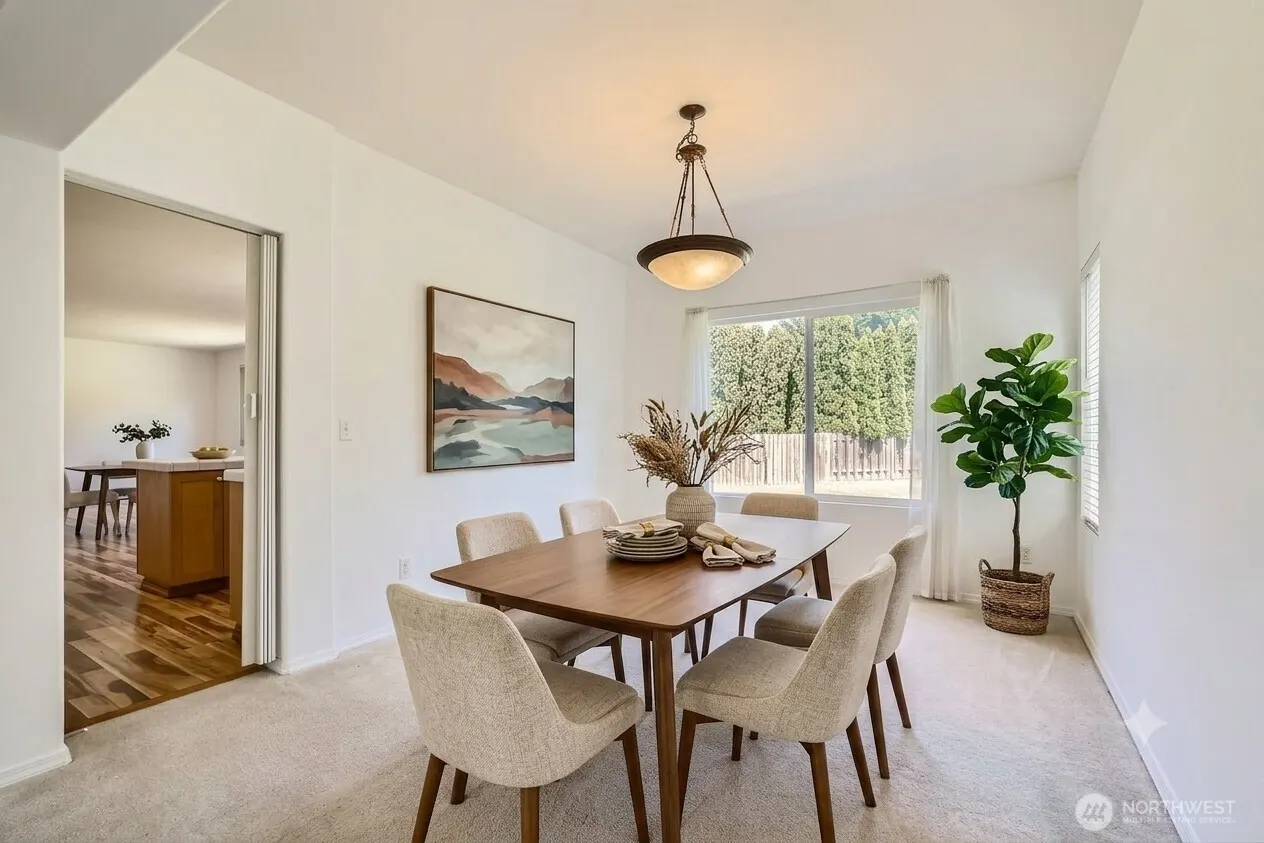 24036 SE 10th Court , Sammamish, WA 98075