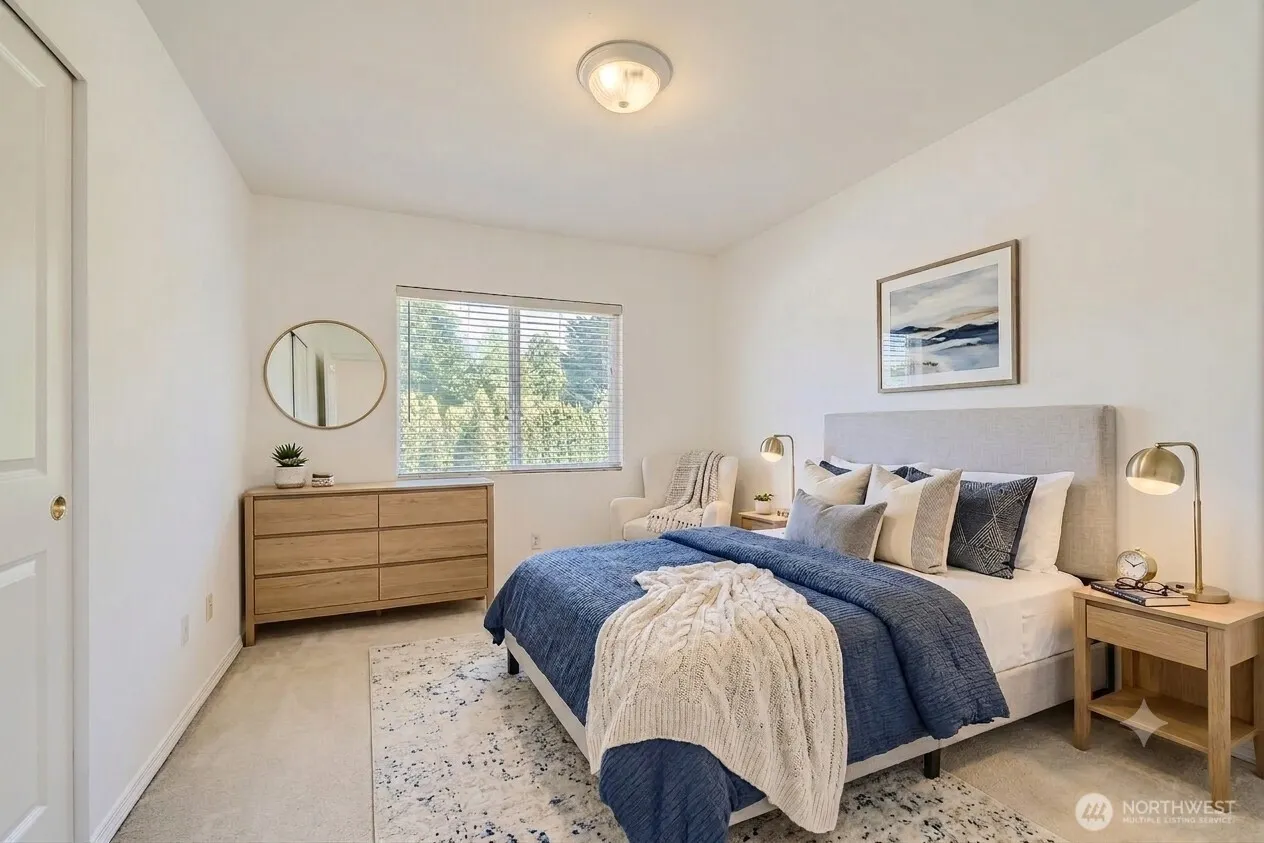 24036 SE 10th Court , Sammamish, WA 98075