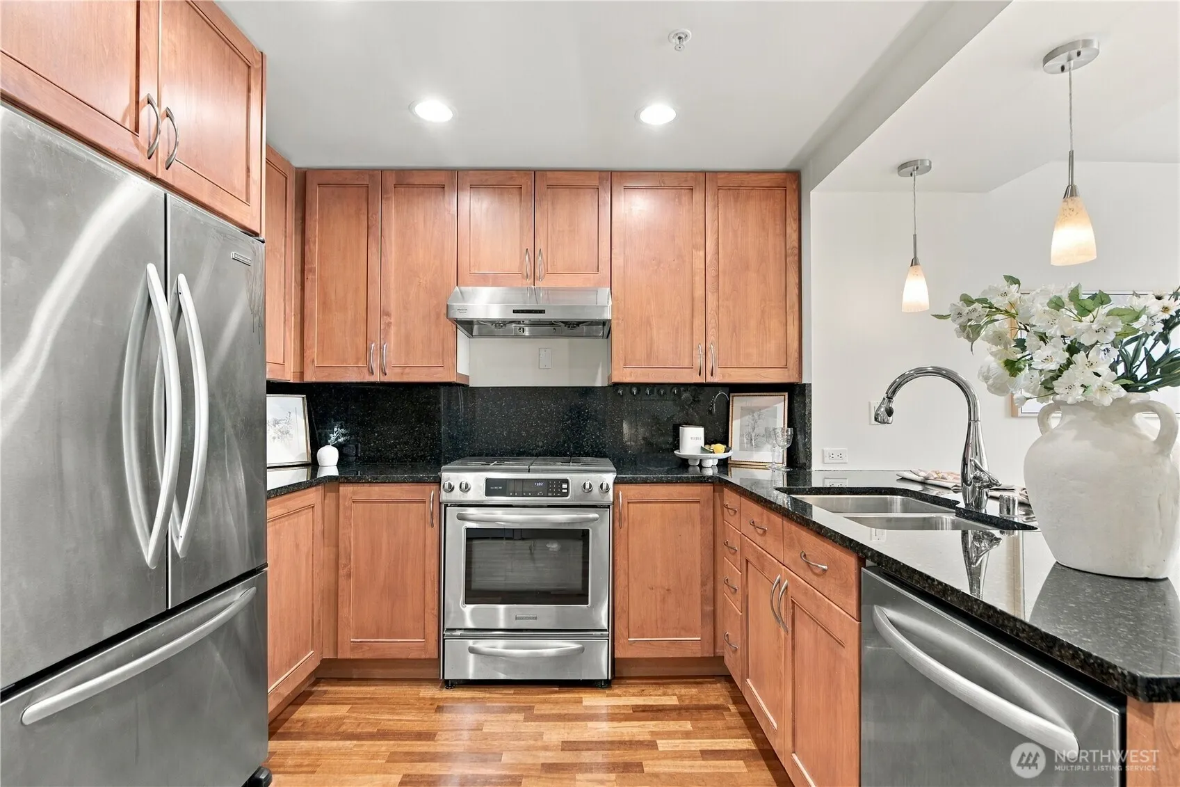 10610 NE 9 Pl #603, Bellevue, WA 98004