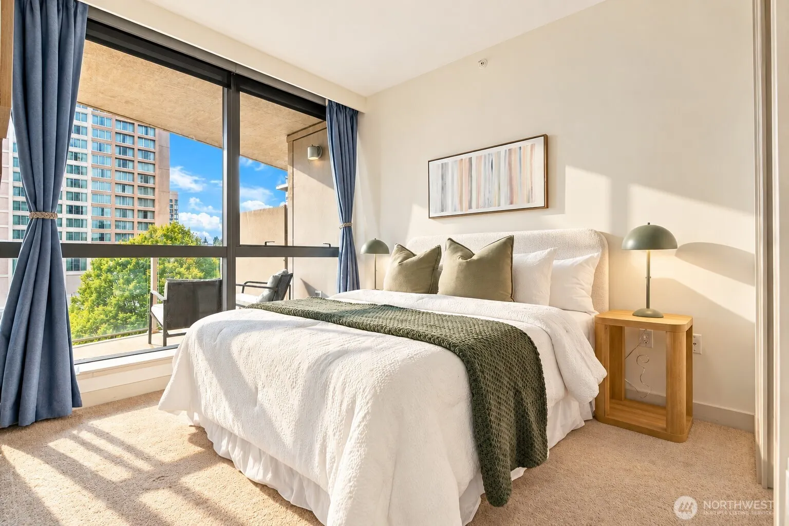10610 NE 9 Pl #603, Bellevue, WA 98004