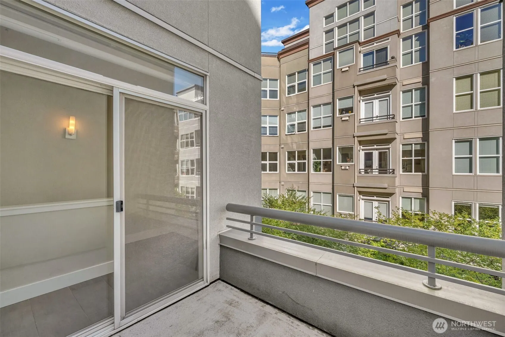 10042 Main Street #117, Bellevue, WA 98004-6027