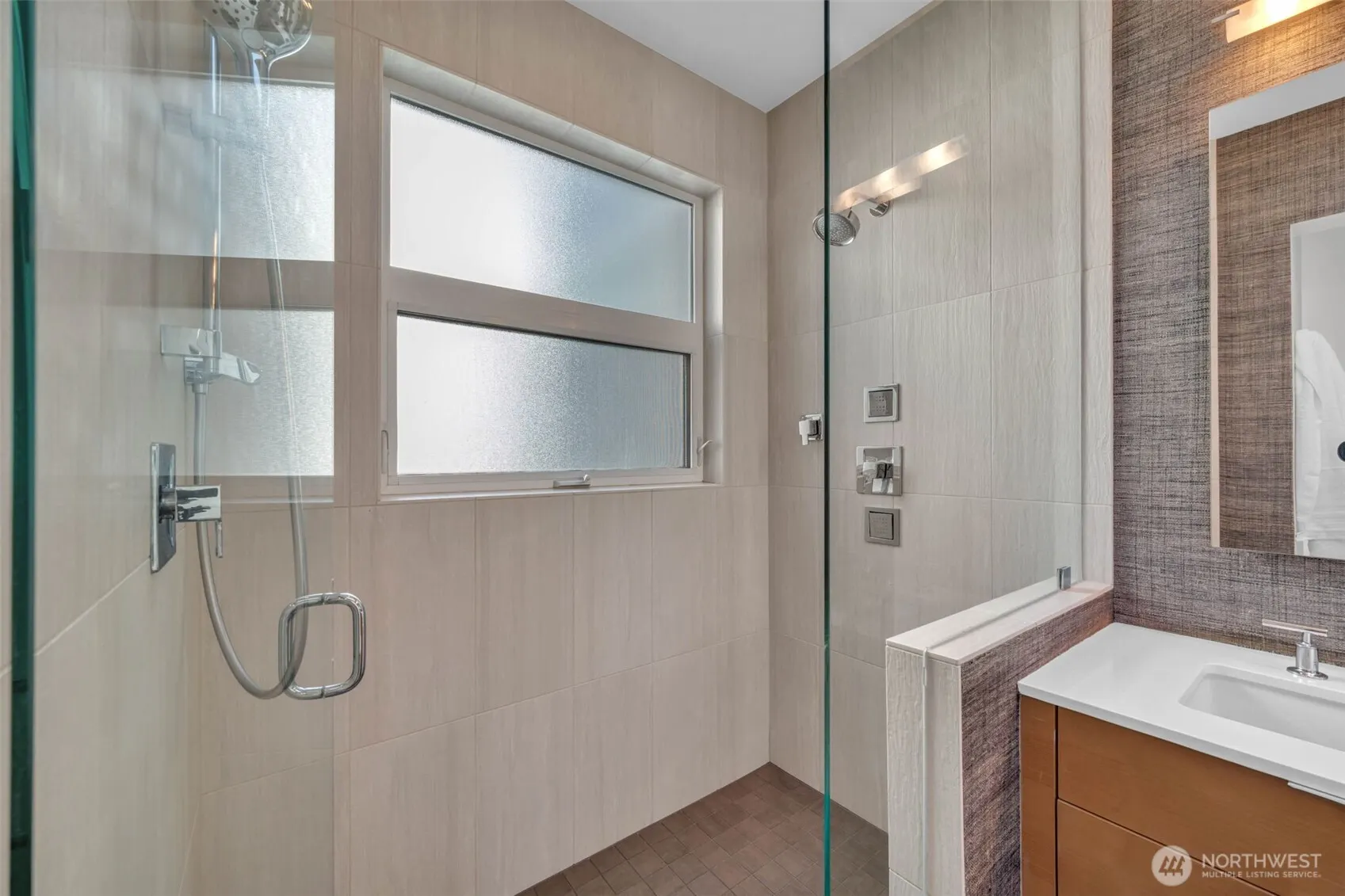 10042 Main Street #117, Bellevue, WA 98004-6027