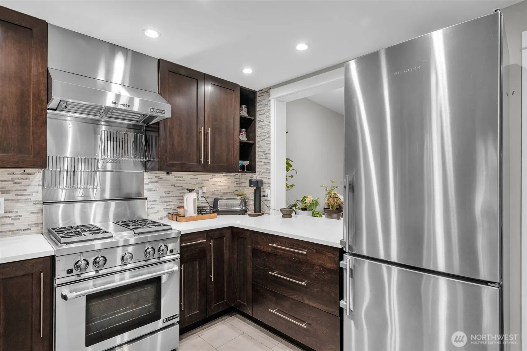 10042 Main Street #117, Bellevue, WA 98004-6027