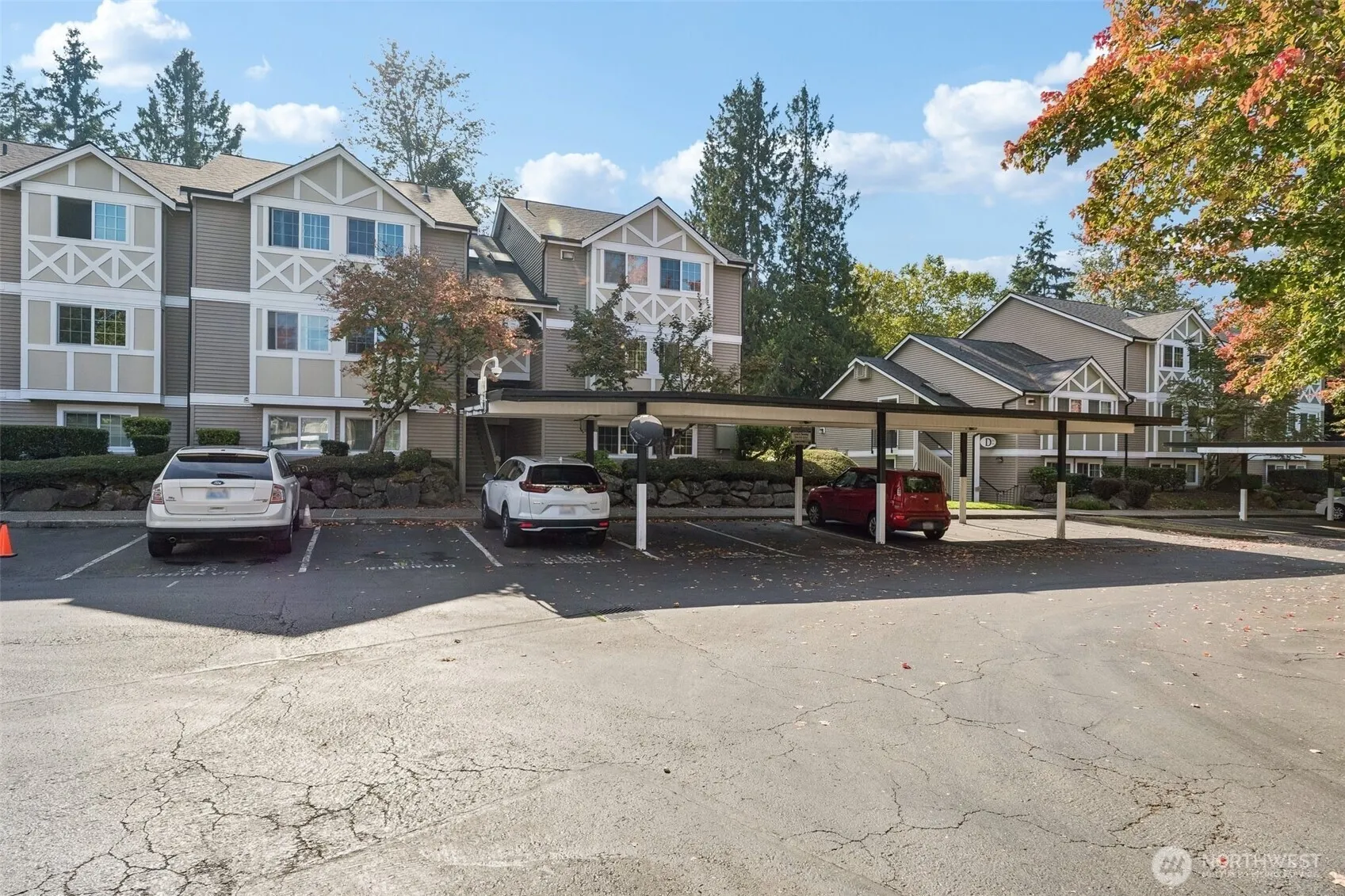 10619 SE 261st Place #E106, Kent, WA 98030