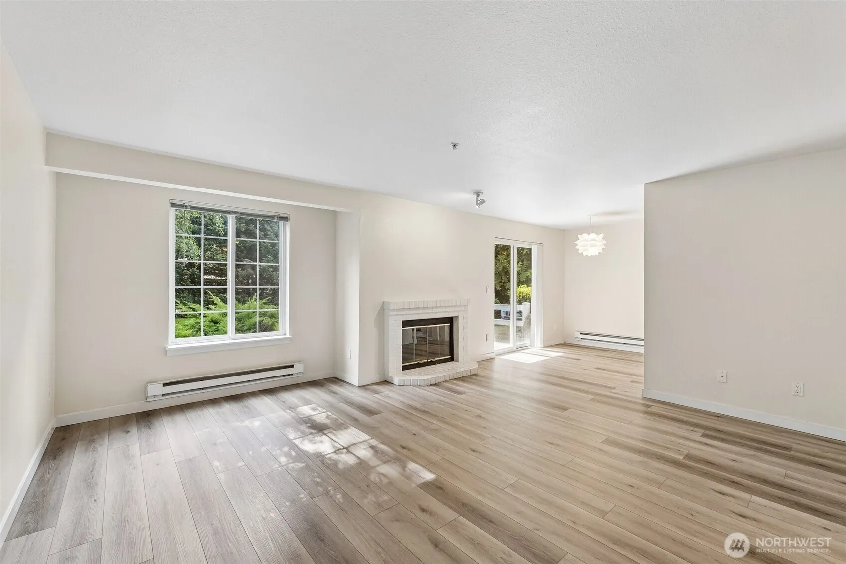 10619 SE 261st Place #E106, Kent, WA 98030