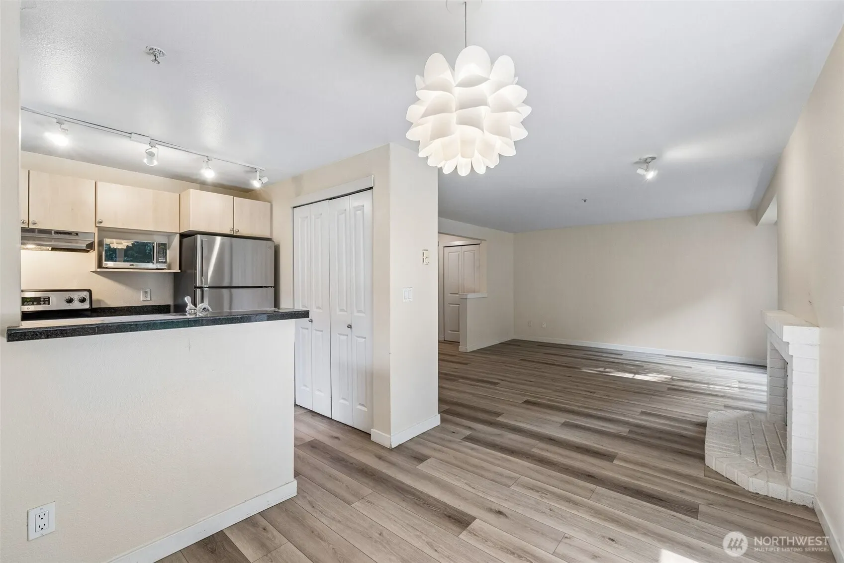 10619 SE 261st Place #E106, Kent, WA 98030