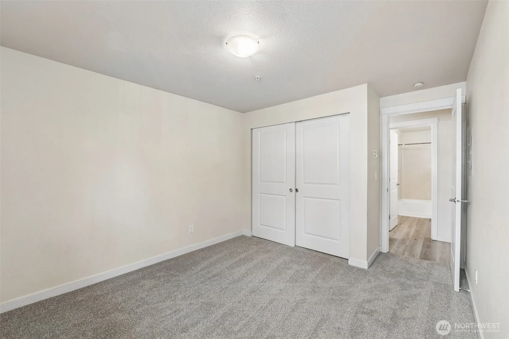 10619 SE 261st Place #E106, Kent, WA 98030