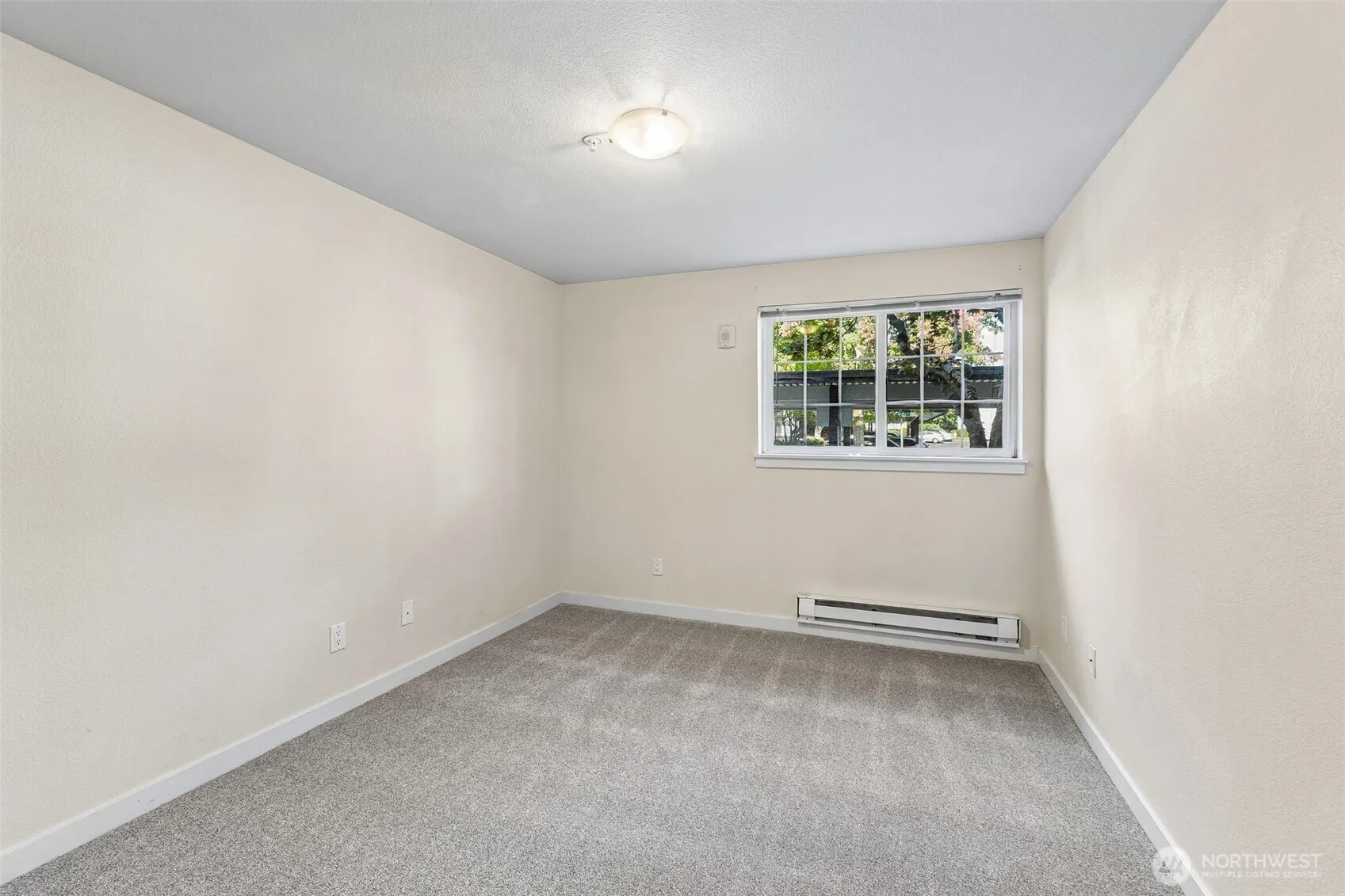 10619 SE 261st Place #E106, Kent, WA 98030