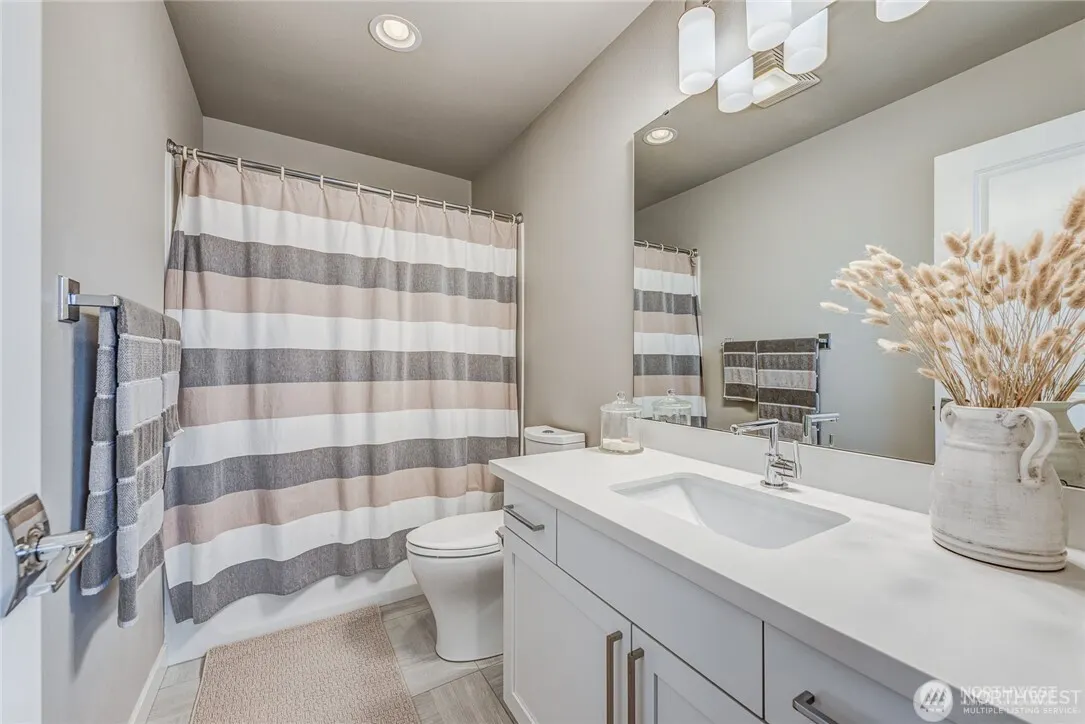 16021 Manor Way #E4, Lynnwood, WA 98087