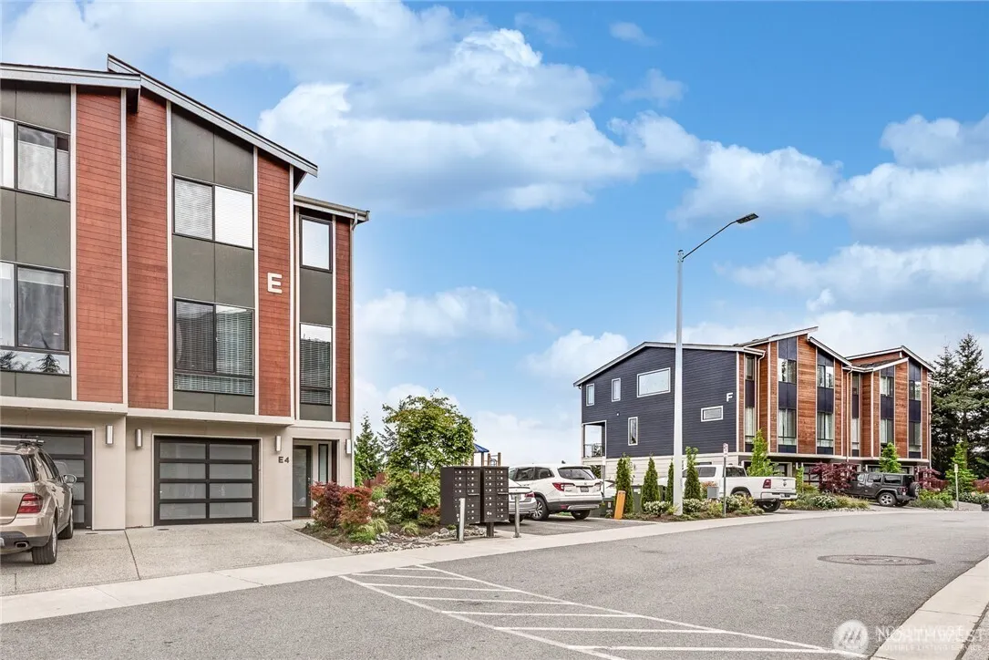 16021 Manor Way #E4, Lynnwood, WA 98087