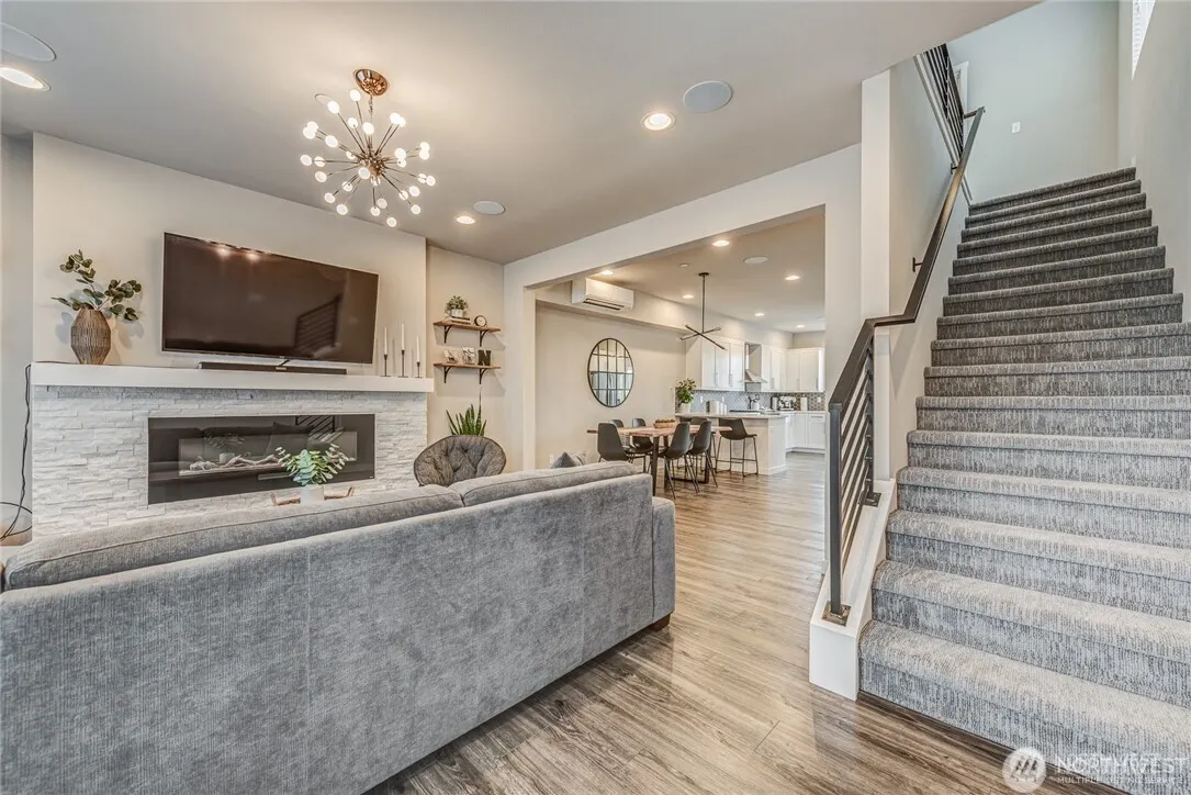 16021 Manor Way #E4, Lynnwood, WA 98087