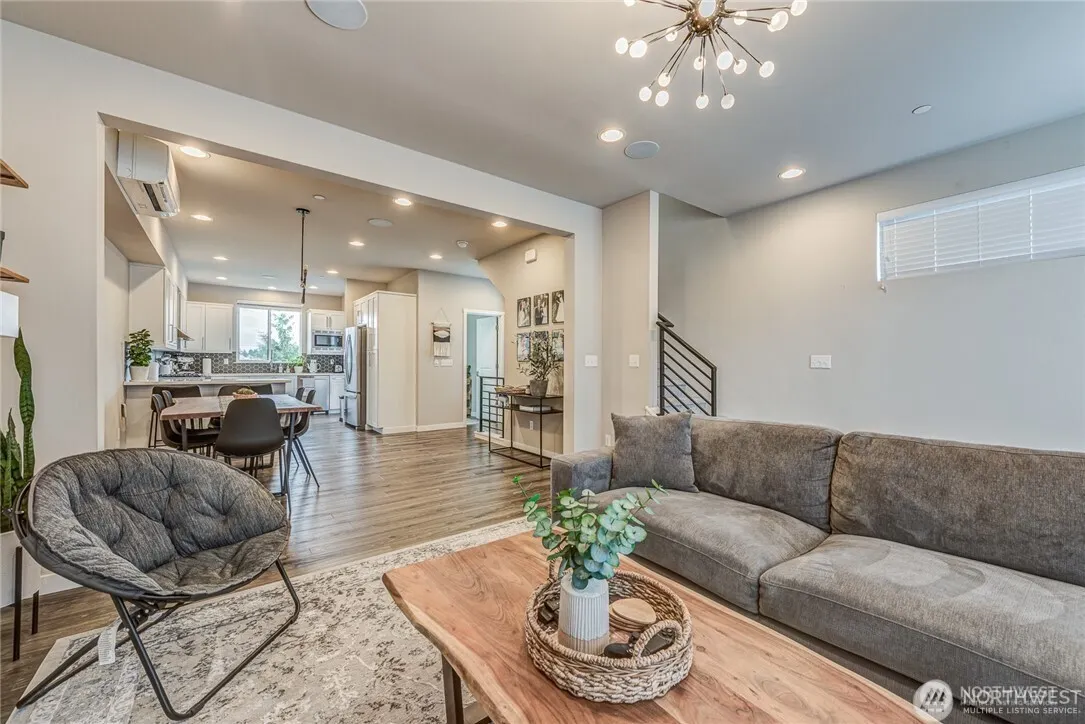 16021 Manor Way #E4, Lynnwood, WA 98087