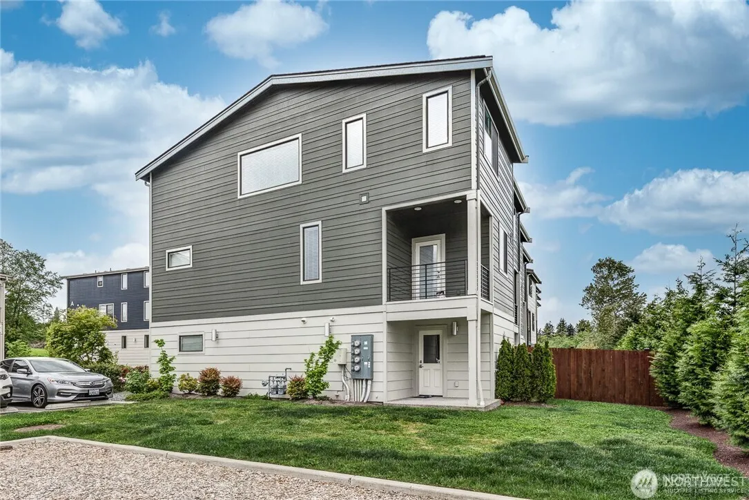 16021 Manor Way #E4, Lynnwood, WA 98087