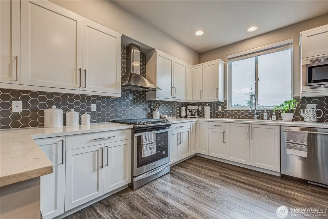 16021 Manor Way #E4, Lynnwood, WA 98087
