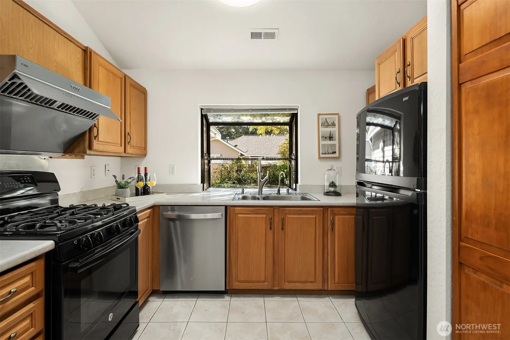 9111 183rd Court NE, Redmond, WA 98052
