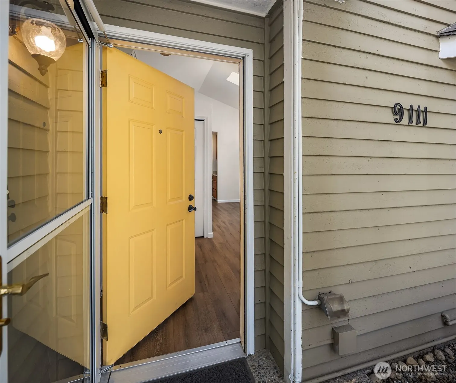 9111 183rd Court NE, Redmond, WA 98052