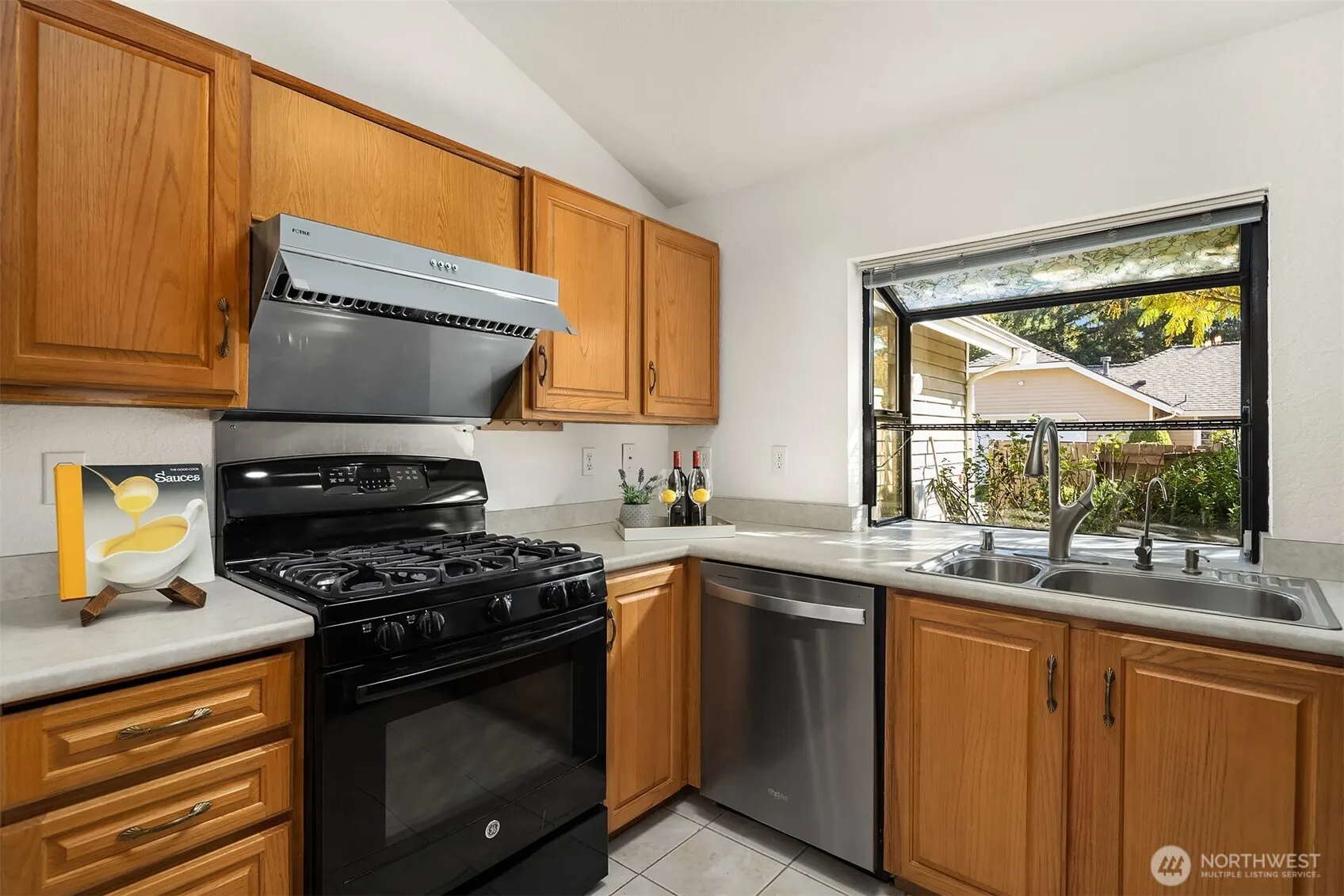 9111 183rd Court NE, Redmond, WA 98052