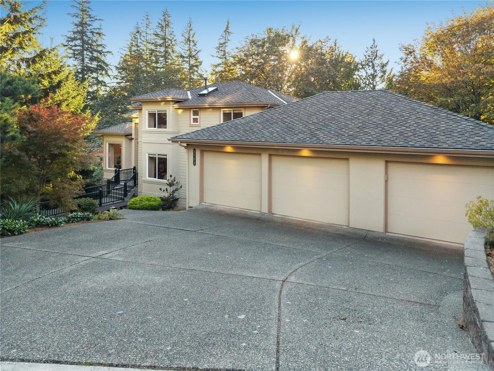 5753 152nd Avenue SE, Bellevue, WA 98006