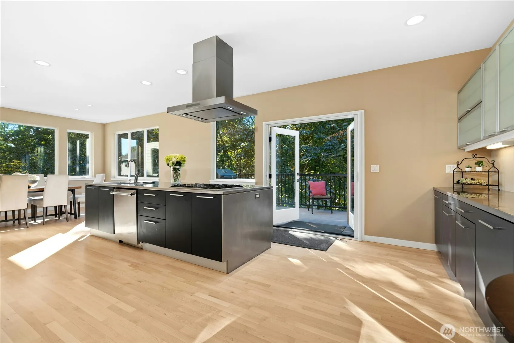 5753 152nd Avenue SE, Bellevue, WA 98006