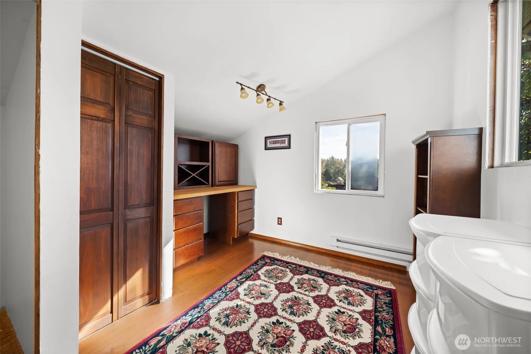 504 Prospect Avenue N, Kent, WA 98030
