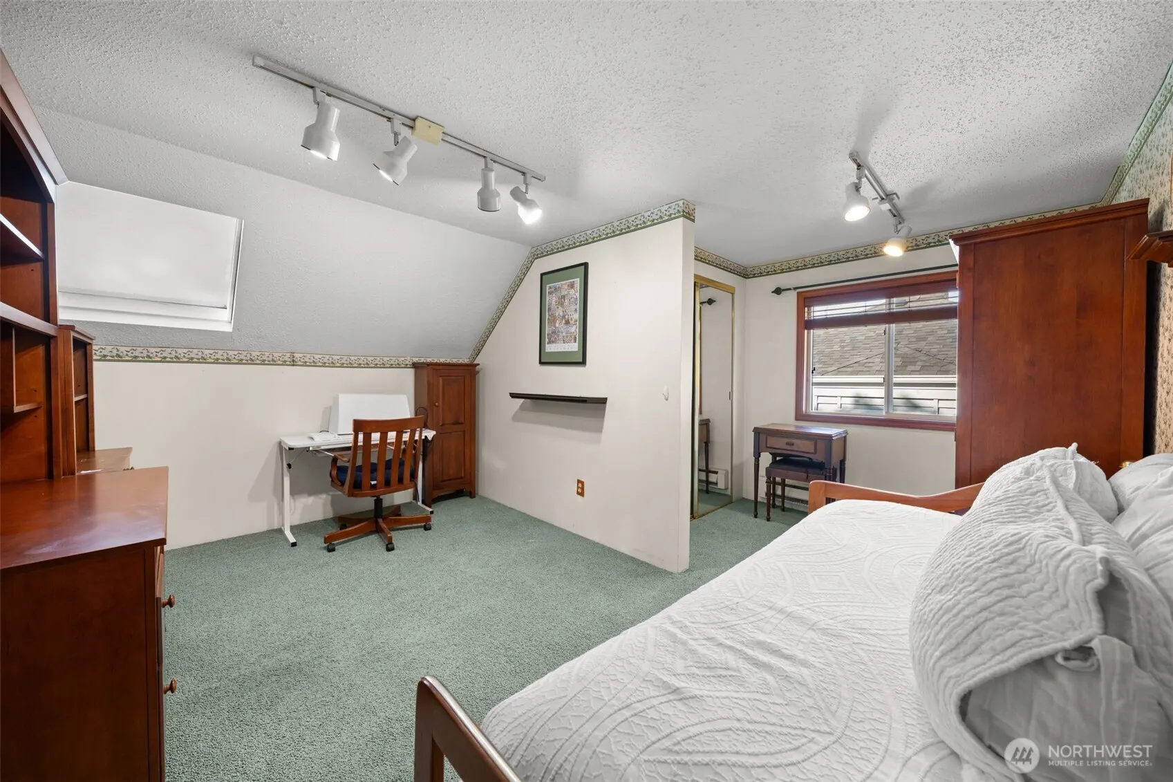 504 Prospect Avenue N, Kent, WA 98030