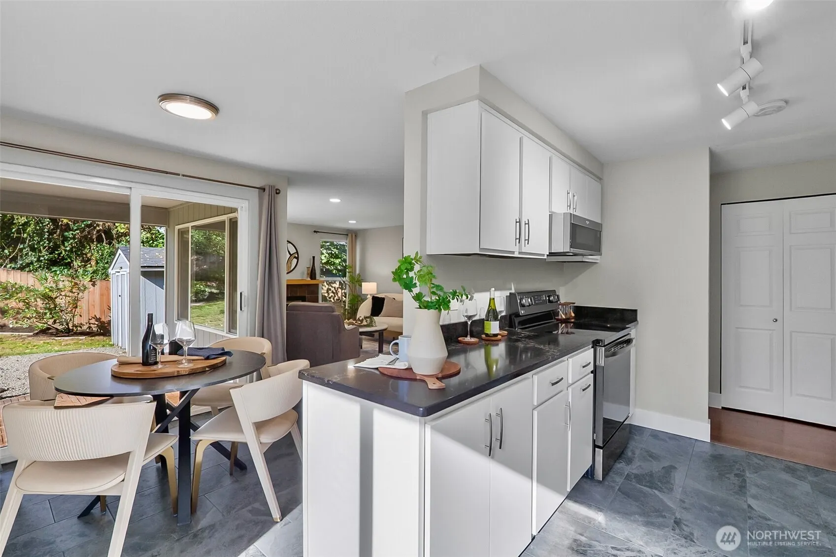 15723 NE 109th Street , Redmond, WA 98052