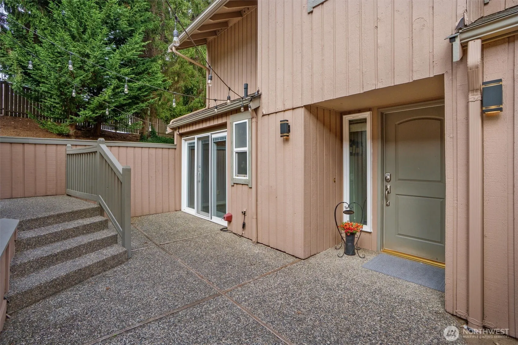 2958 Kennewick Pl Place NE, Renton, WA 98056