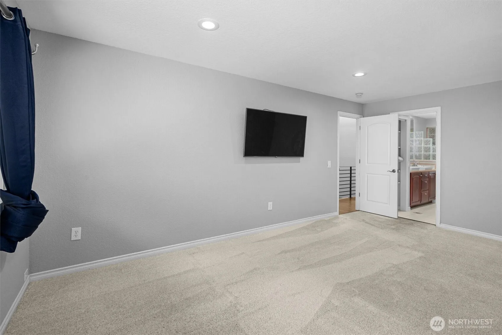 2958 Kennewick Pl Place NE, Renton, WA 98056