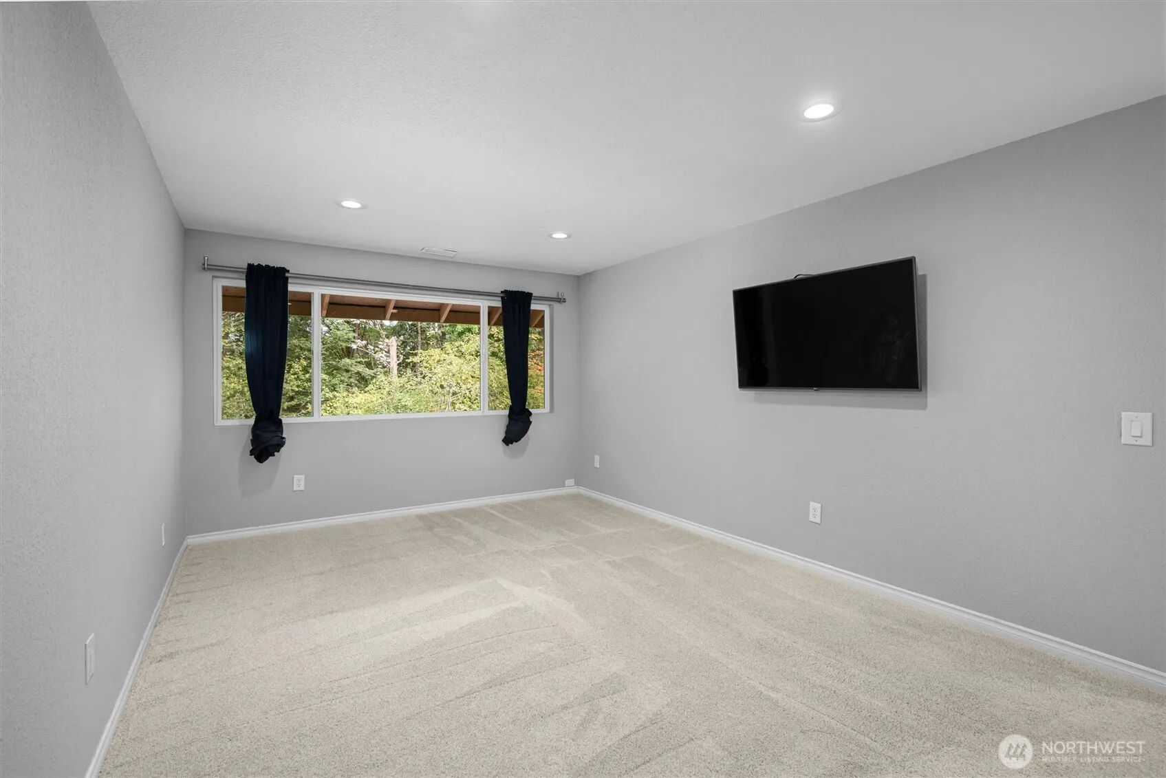 2958 Kennewick Pl Place NE, Renton, WA 98056