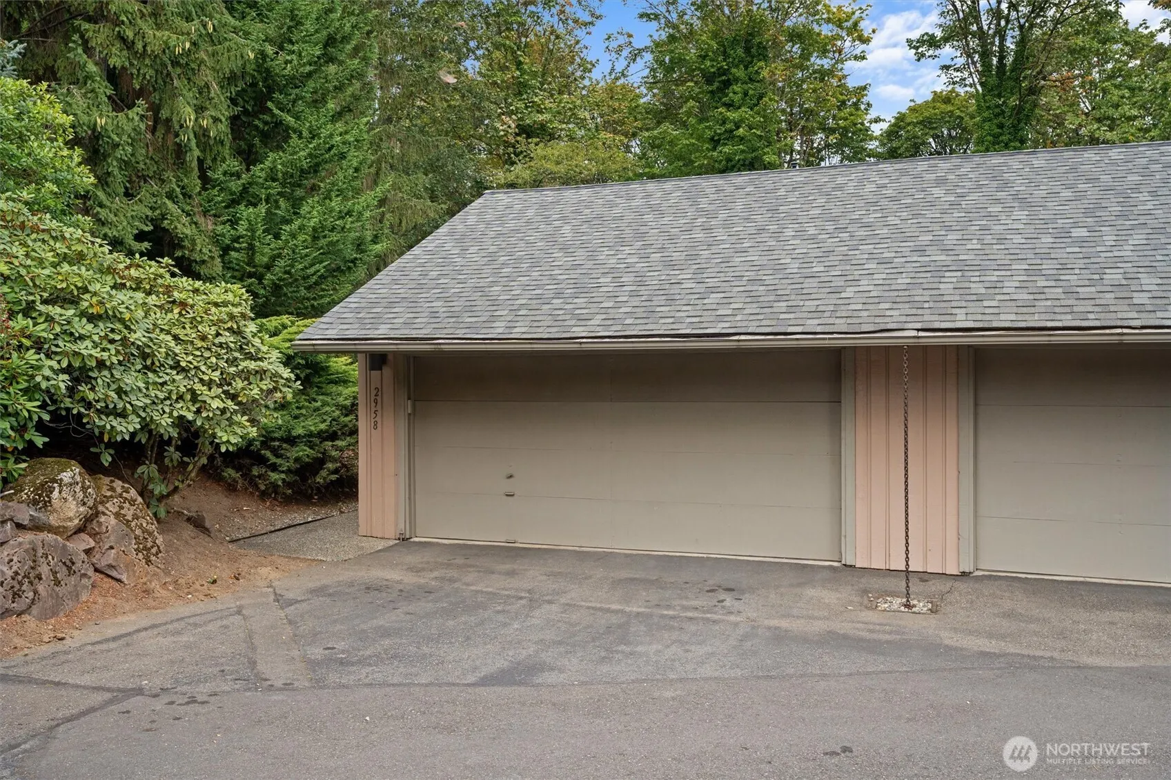 2958 Kennewick Pl Place NE, Renton, WA 98056