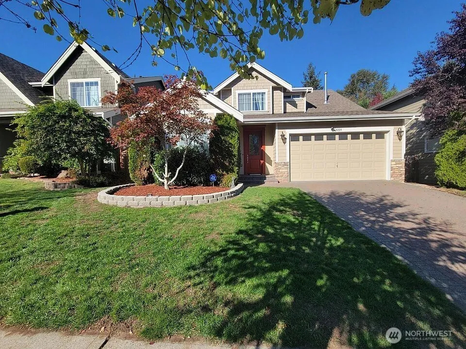 5228 NE 10th St , Renton, WA 98056