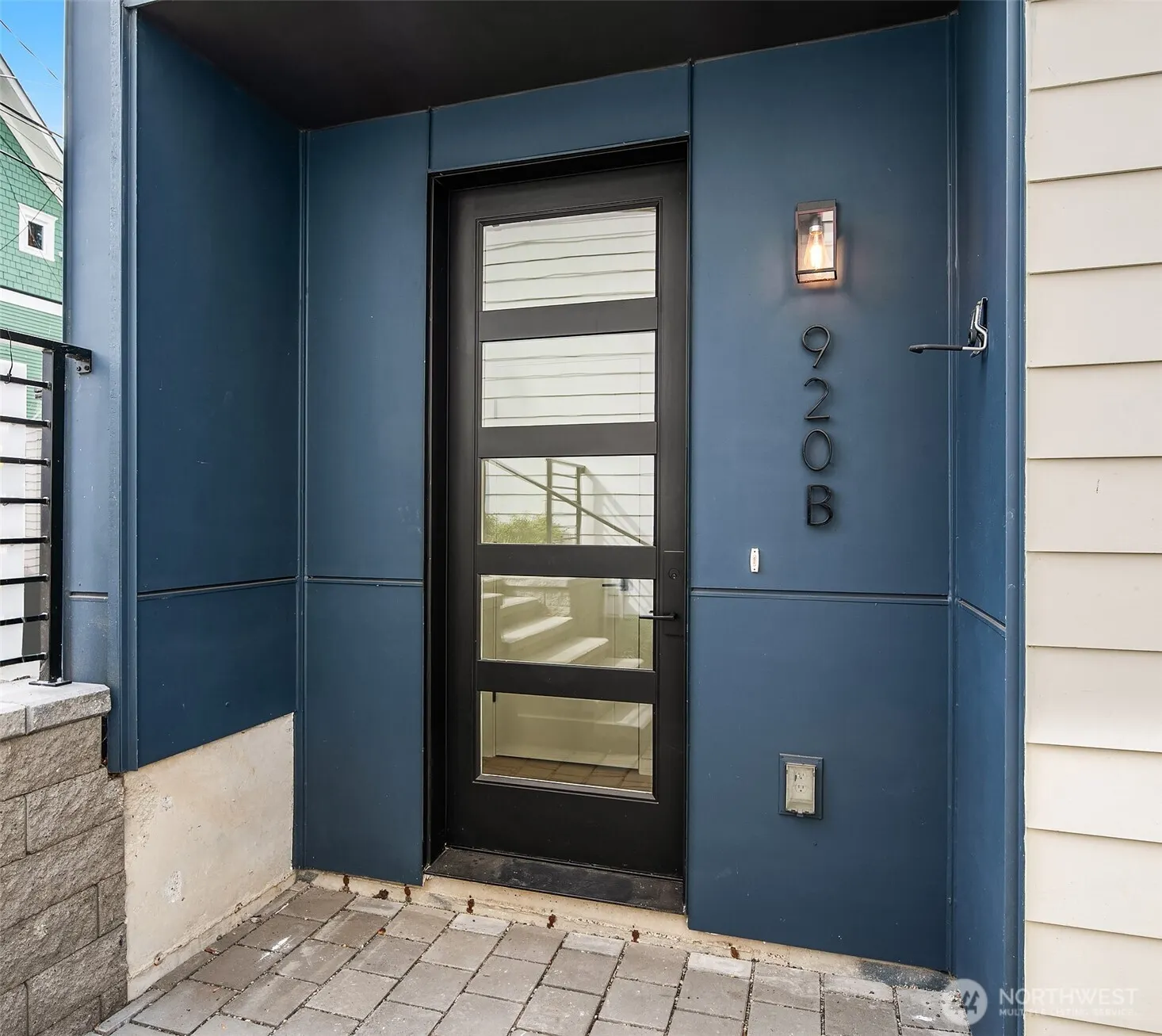 920 16th Avenue #B, Seattle, WA 98122