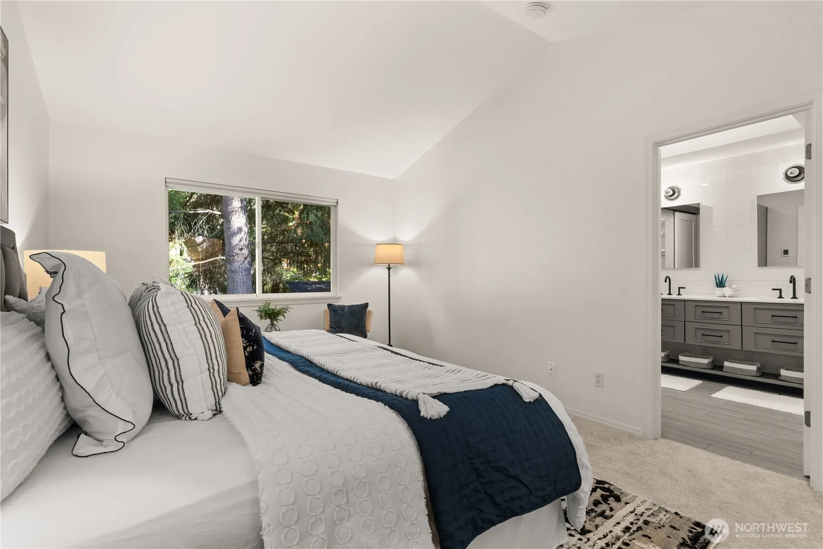 11212 122nd Lane NE #7, Kirkland, WA 98033