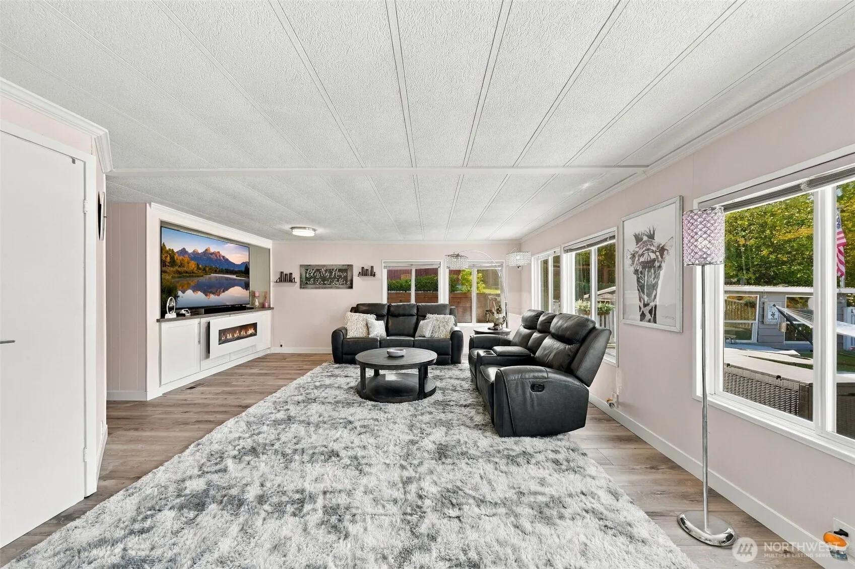 17312 Woodcrest Drive NE #113, Bothell, WA 98011