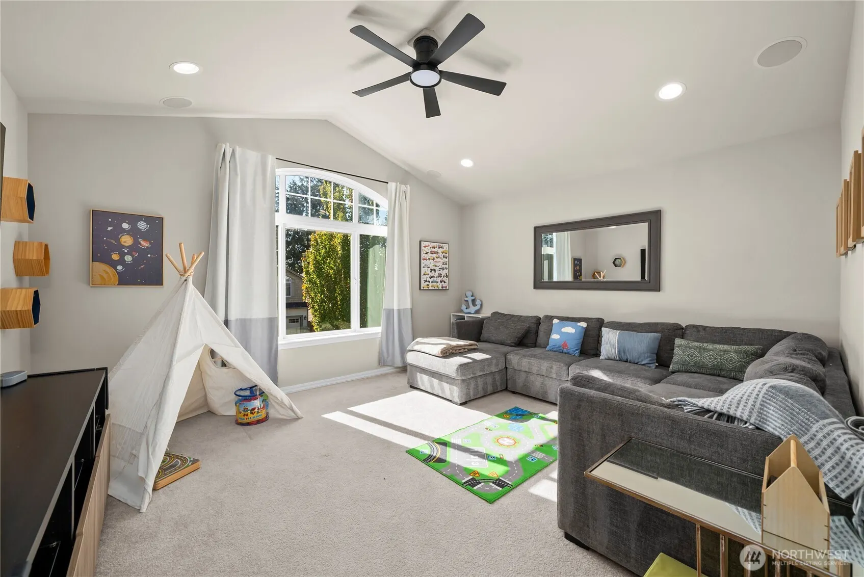 4113 215th Street SE, Bothell, WA 98021