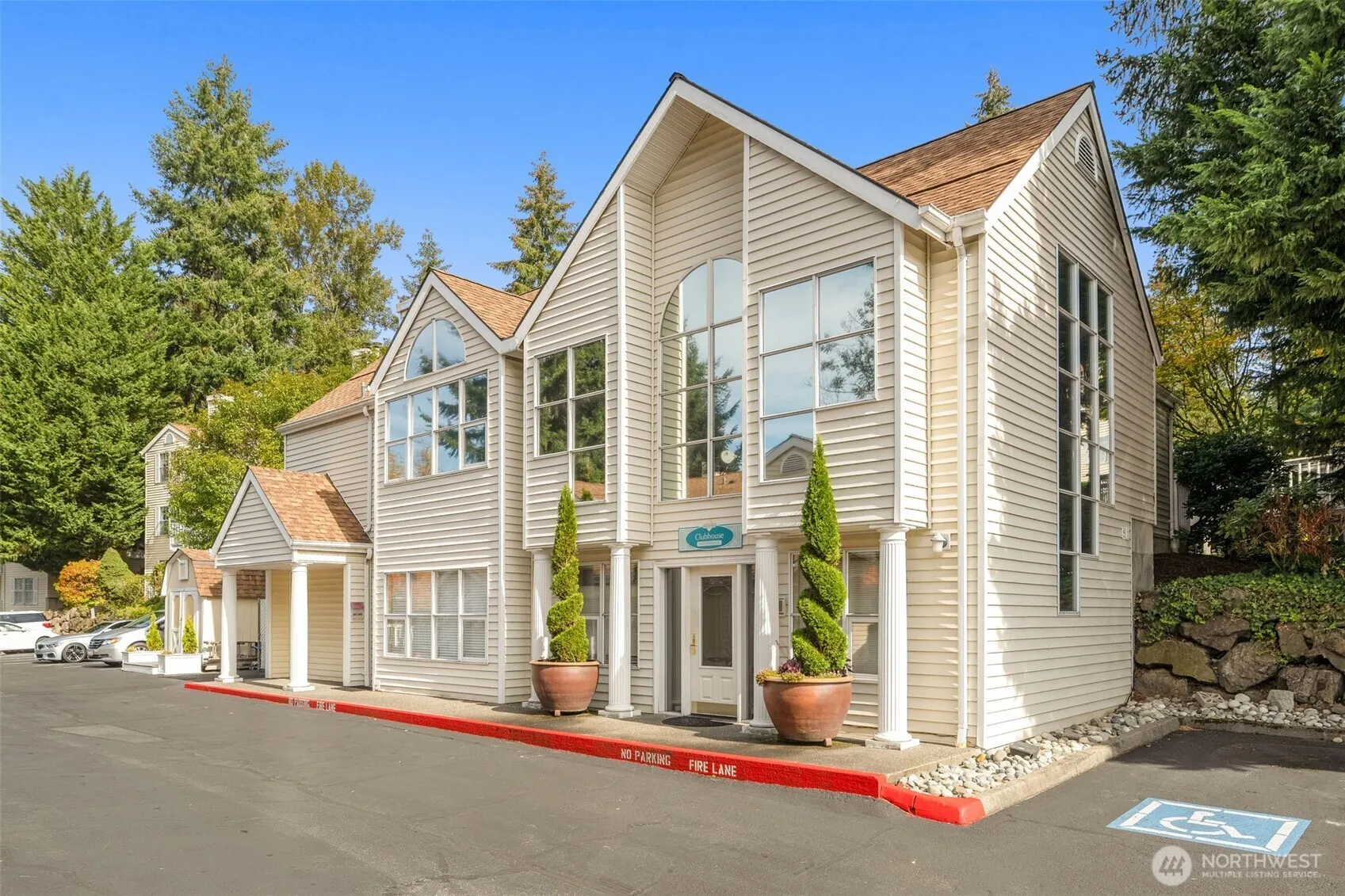 2600 118th Avenue SE #4-101, Bellevue, WA 98005
