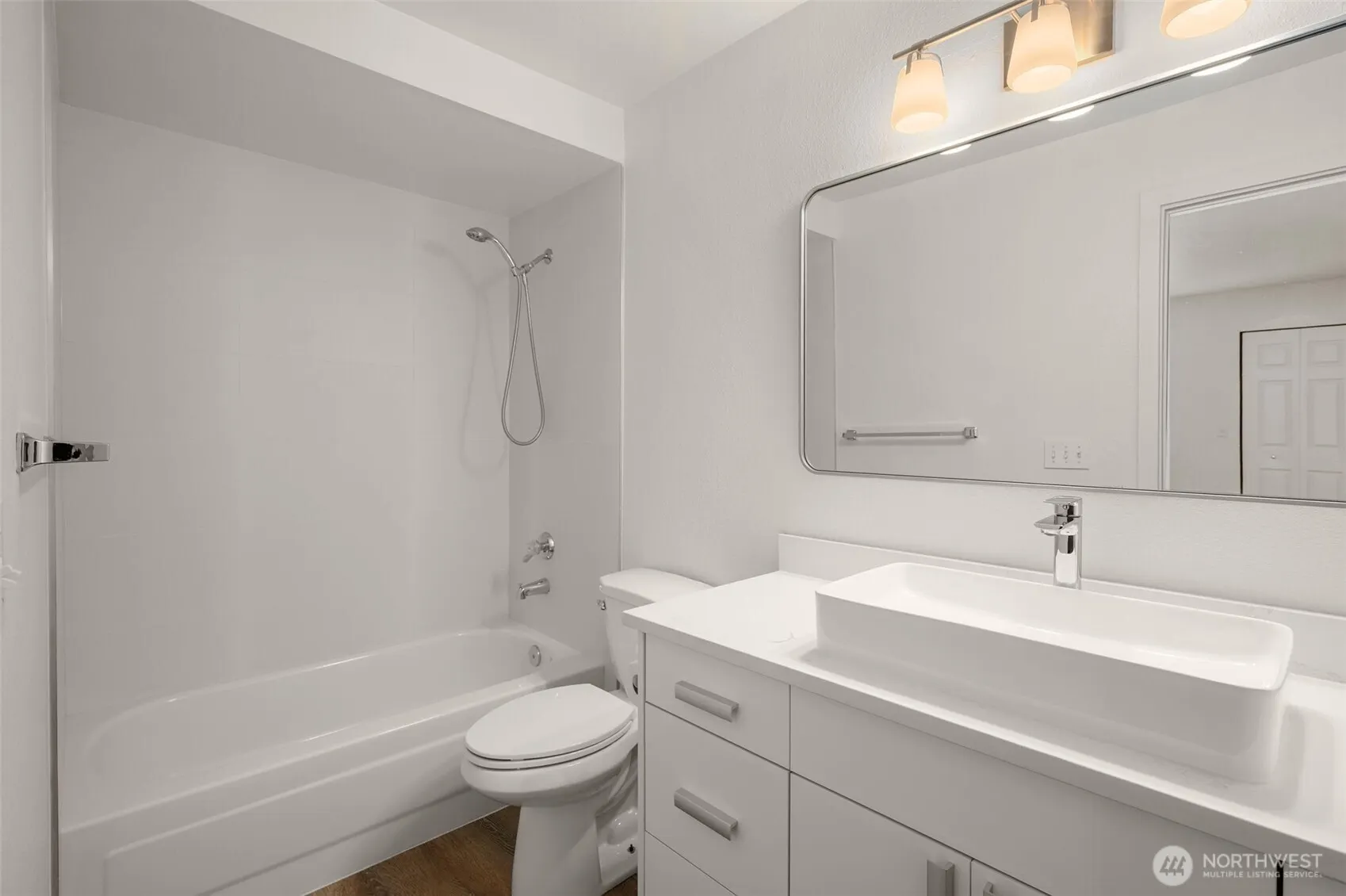 2600 118th Avenue SE #4-101, Bellevue, WA 98005