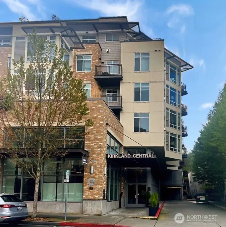 211 Kirkland Avenue #519, Kirkland, WA 98033