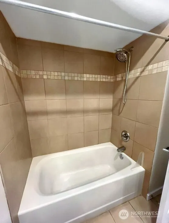 211 Kirkland Avenue #519, Kirkland, WA 98033