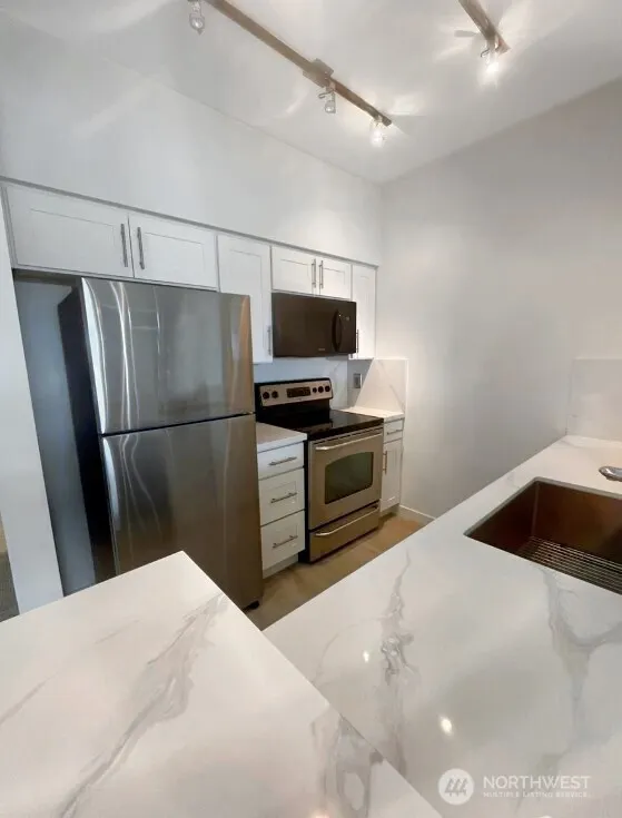 211 Kirkland Avenue #519, Kirkland, WA 98033