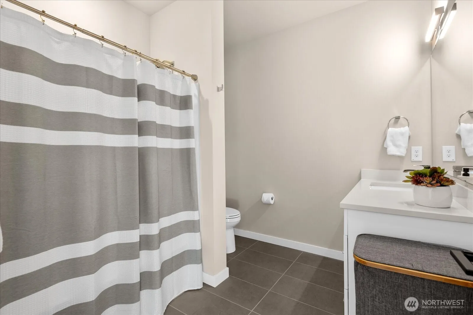 8922 NE 173rd Place #B, Bothell, WA 98011