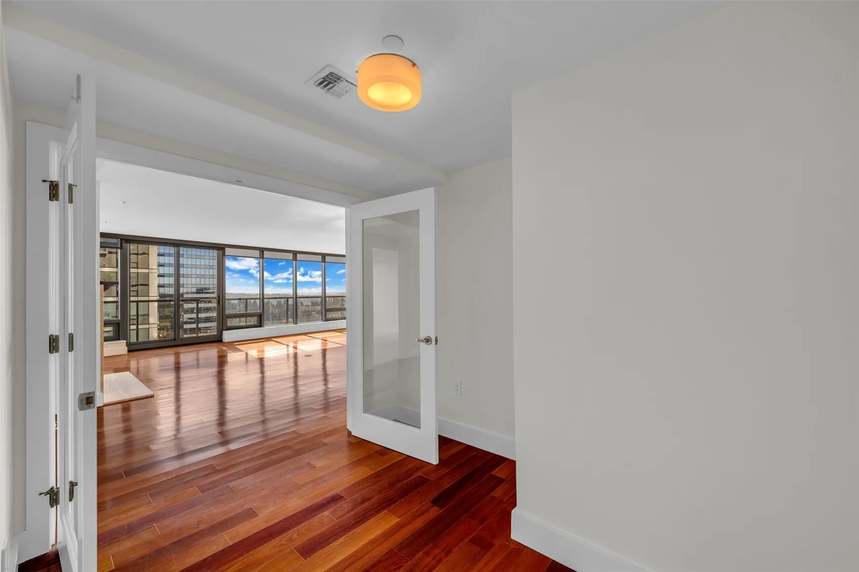 650 Bellevue Way NE #2903, Bellevue, WA 98004