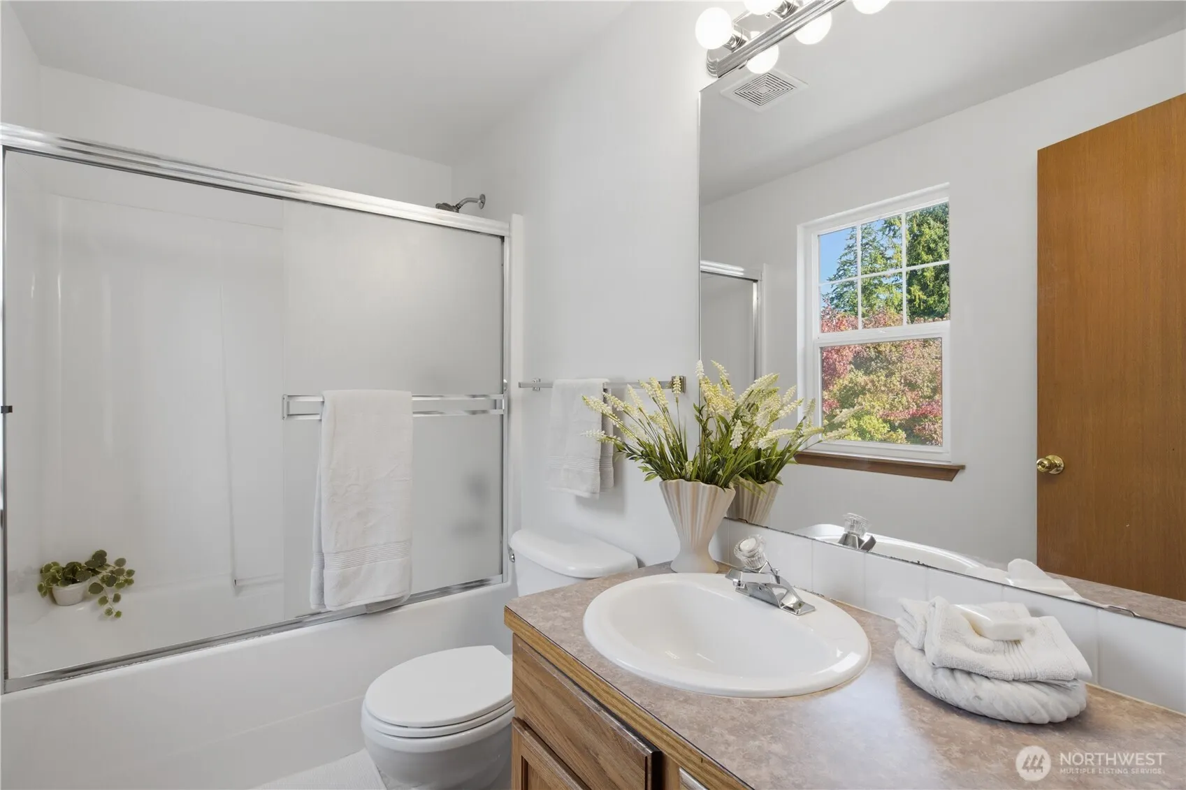 19315 8th Ave W, Lynnwood, WA 98036