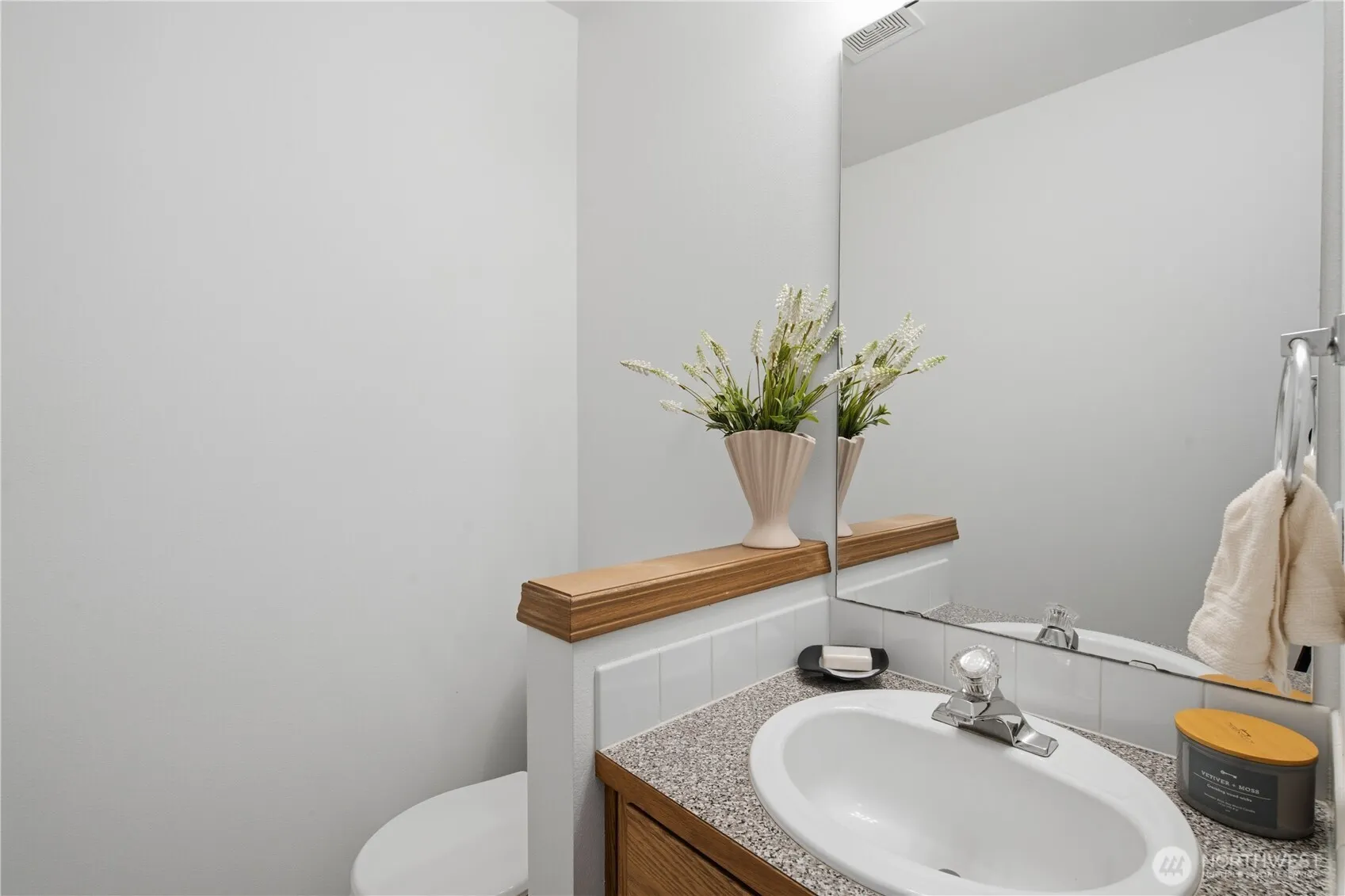 19315 8th Ave W, Lynnwood, WA 98036
