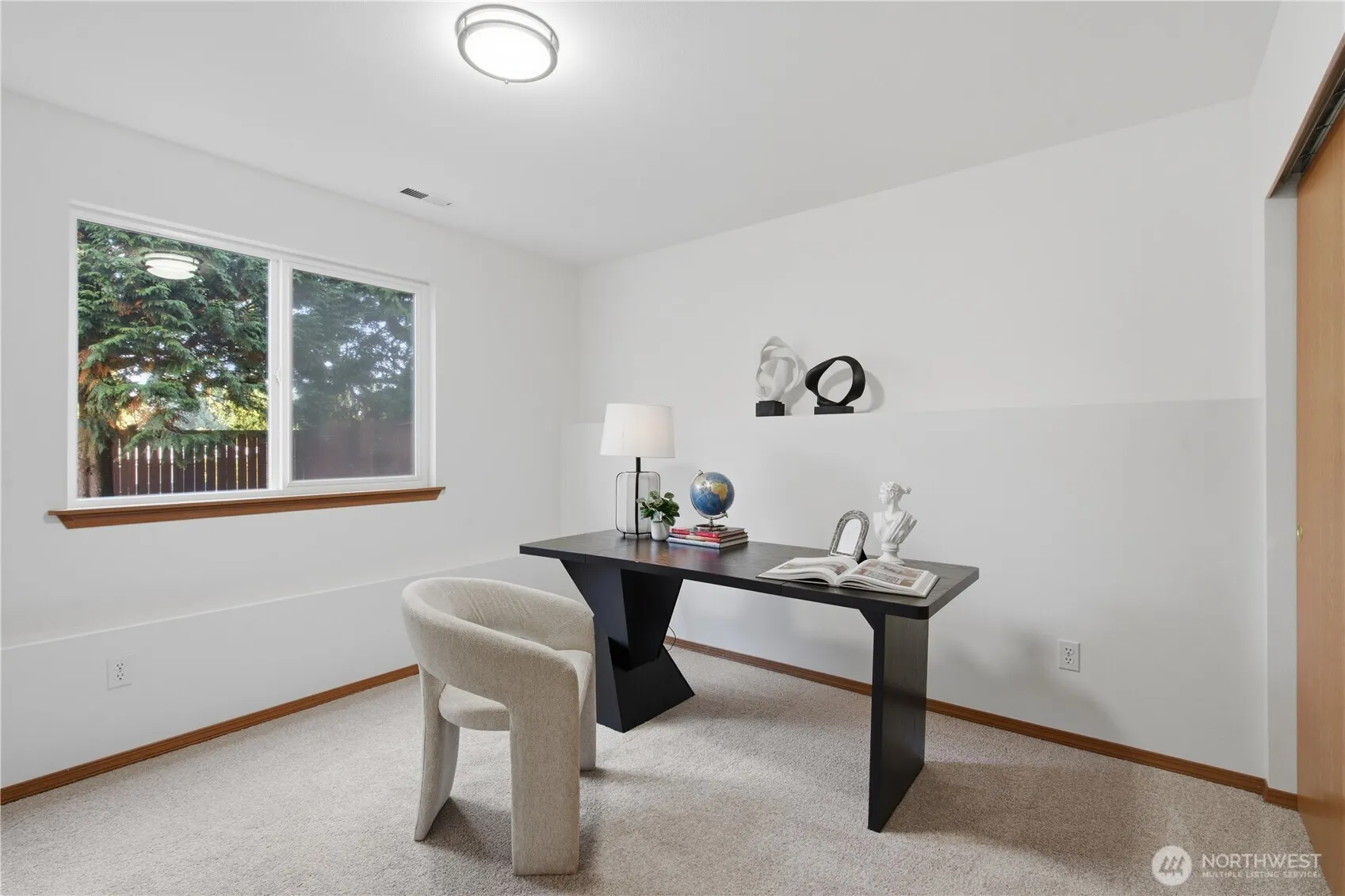 19315 8th Ave W, Lynnwood, WA 98036