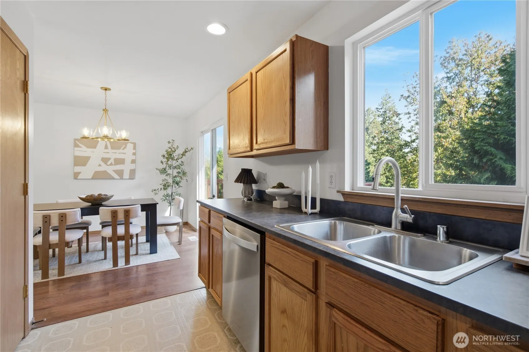 19315 8th Ave W, Lynnwood, WA 98036