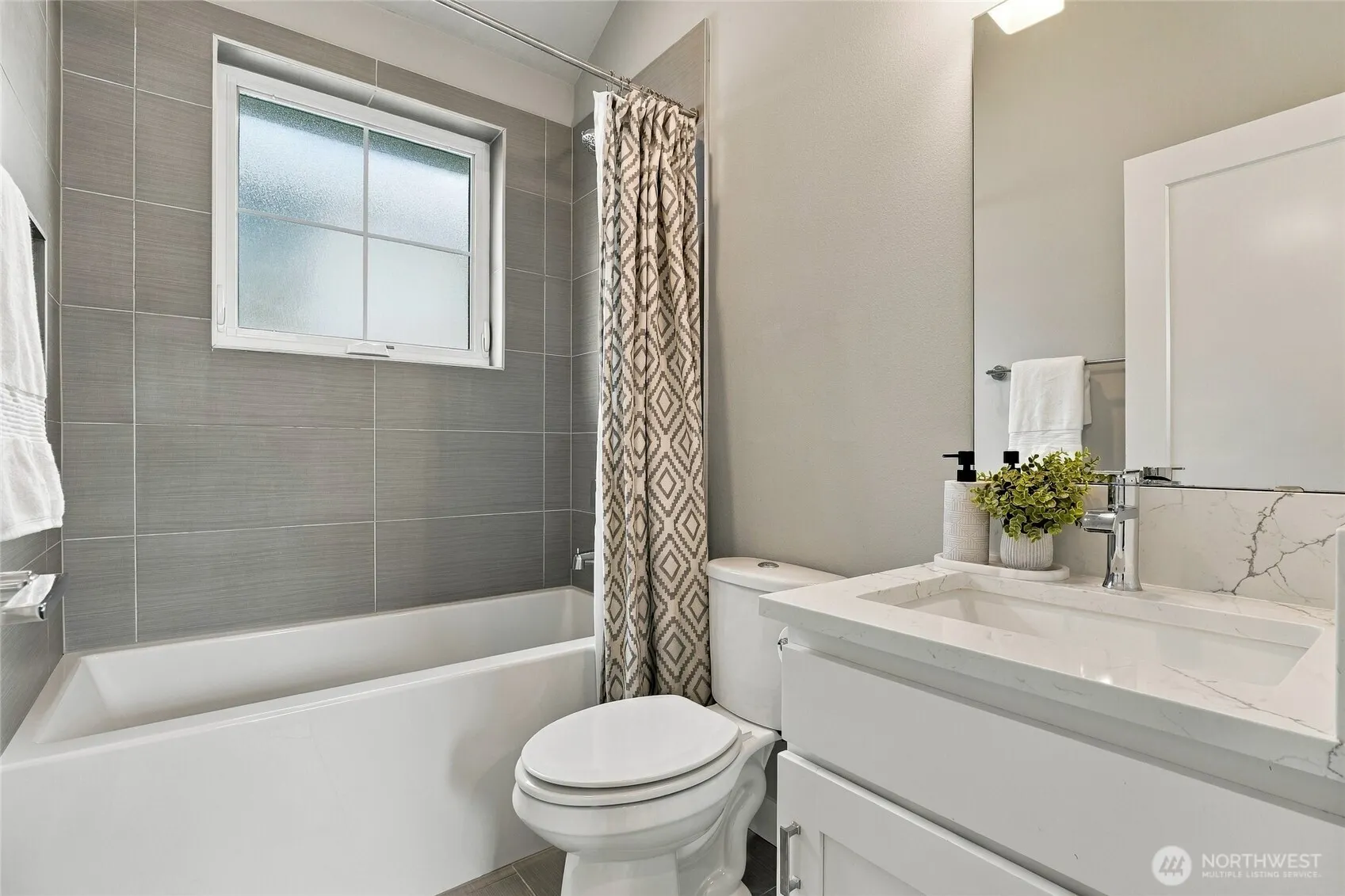 22743 SE 14th Court #14, Sammamish, WA 98075