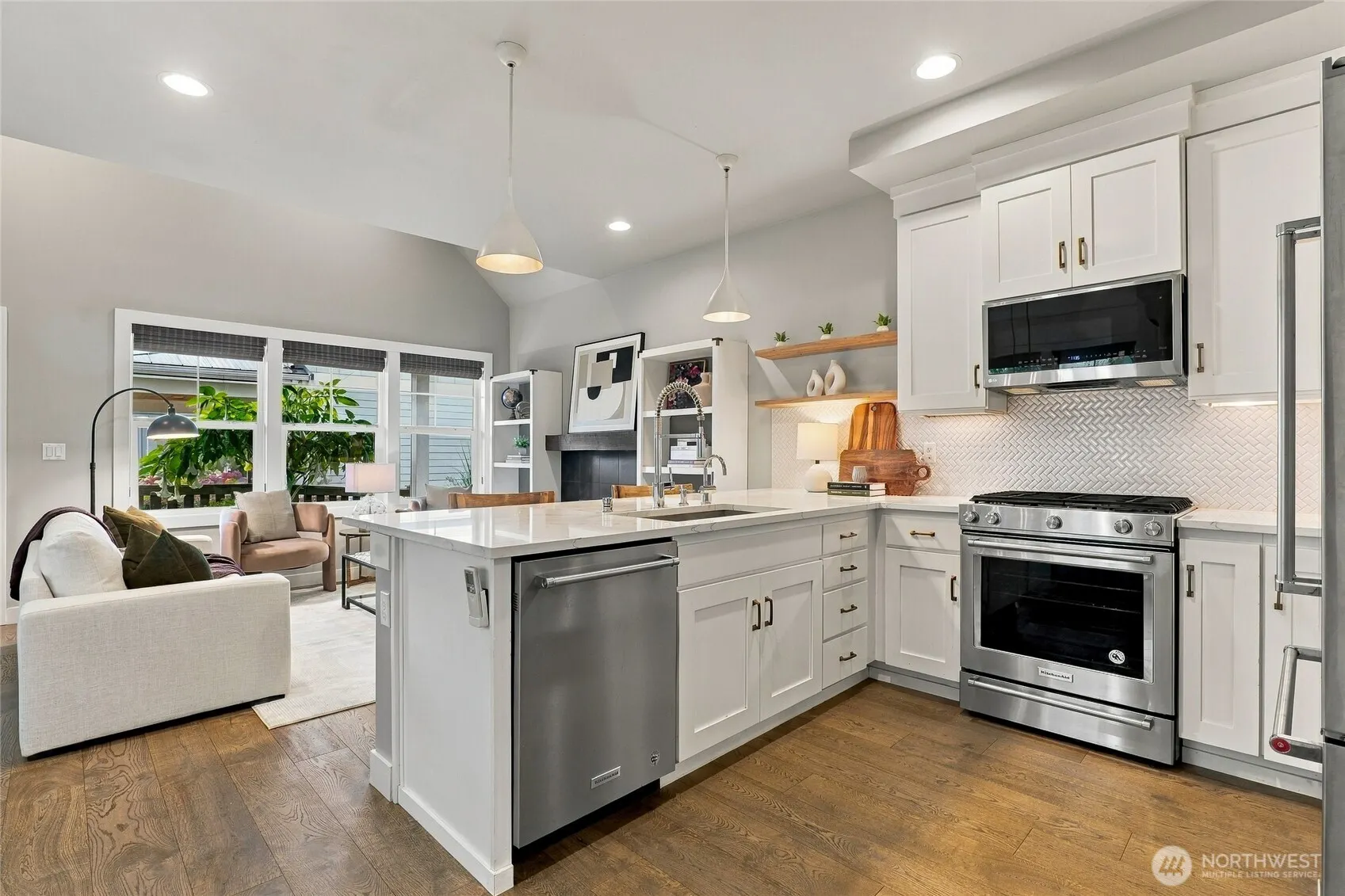 22743 SE 14th Court #14, Sammamish, WA 98075
