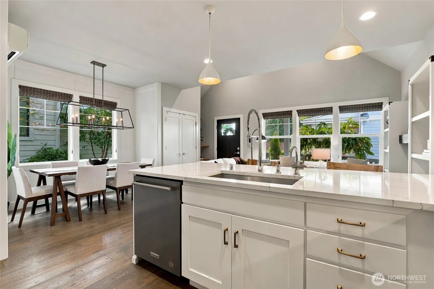 22743 SE 14th Court #14, Sammamish, WA 98075
