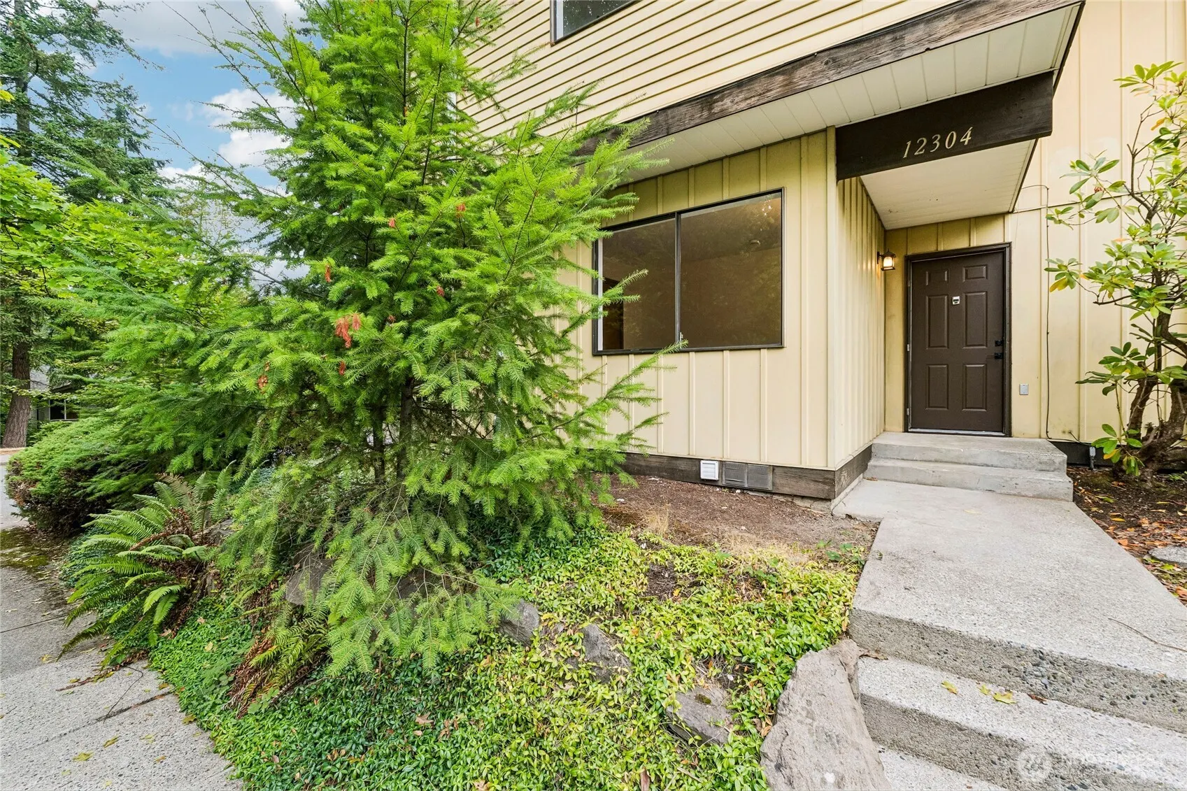 12304 NE 149th Court , Kirkland, WA 98034